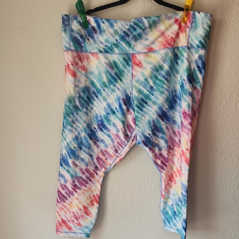 Athleta 3x Rainbow Tiedye Crop Leggings